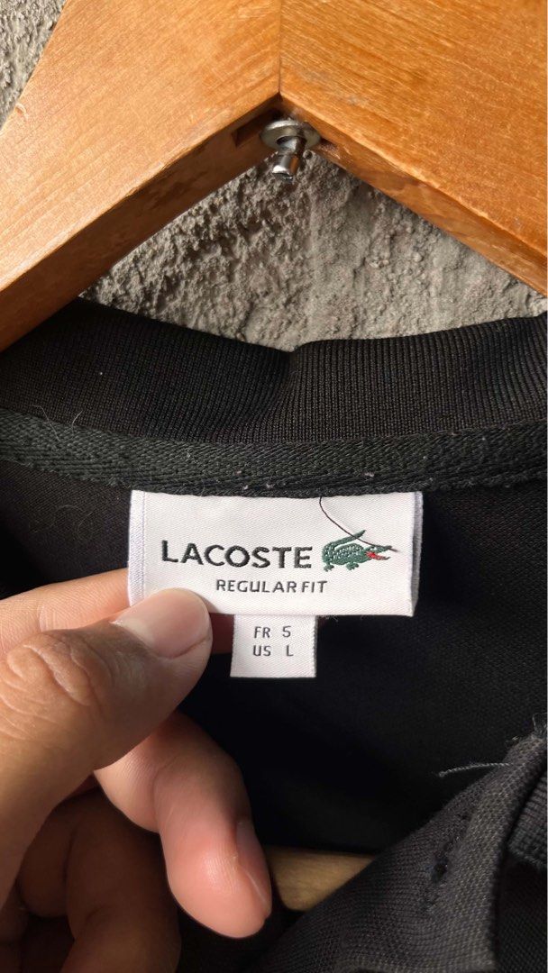 Lacoste Regular Fit Polo Shirt (Category: Luxury Apparel) located in Cabuyao City. Submitted by kisyana (Listing ID 1470657718, Image 3). Description: .