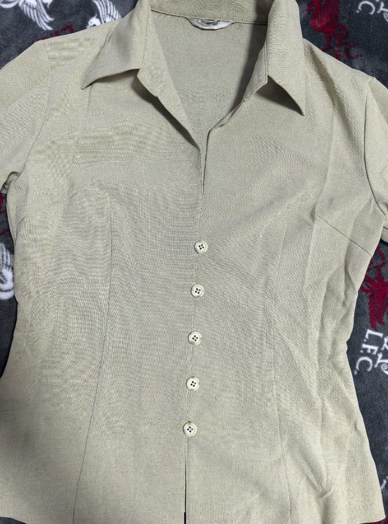 Ladies Top Small (Category: Others Tops) located in Naga. Submitted by princessta62477 (Listing ID 1470606962, Image 2). Description: .