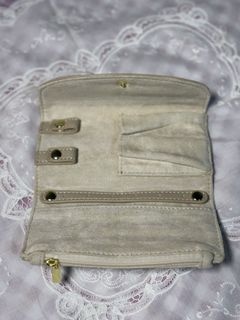 (Category: ) located in . Submitted by favoritepreloved (Listing ID 1470725806, Image 1). Description: .