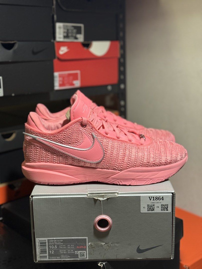 Lebron 20 Pink Diamond (Category: Sneakers) located in Pasay City. Submitted by Secret_Retros (Listing ID 1470669103, Image 1). Description: For sale Lebron 20 Pink Diamond Size 10.5 mens Used twice Complete local released ₱6,499 Pasay.