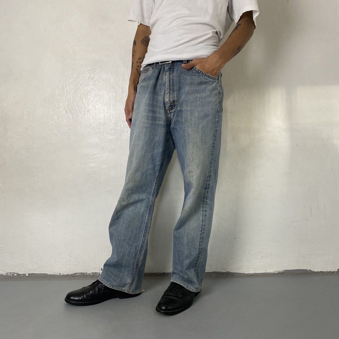 Lee 👖| Light Blue Straight Cut Denim Jeans (Category: Jeans) located in Bulacan. Submitted by orc.ph (Listing ID 1470650261, Image 3). Description: Lee 👖| Light Blue Straight Cut Denim Jeans Material Used: Cotton - Light Blue - Multi Pockets - Belt Loop Attached - Zipper and Button Closure - Streetwear - Denim - Jeans - Straight cut -Size: M -Waistline: 32” -Length: 38” -Thighs: 11” -Leg Opening: 9” -Rise: 11” -Model: ‘’5’5, 65kg, Waistline 32 