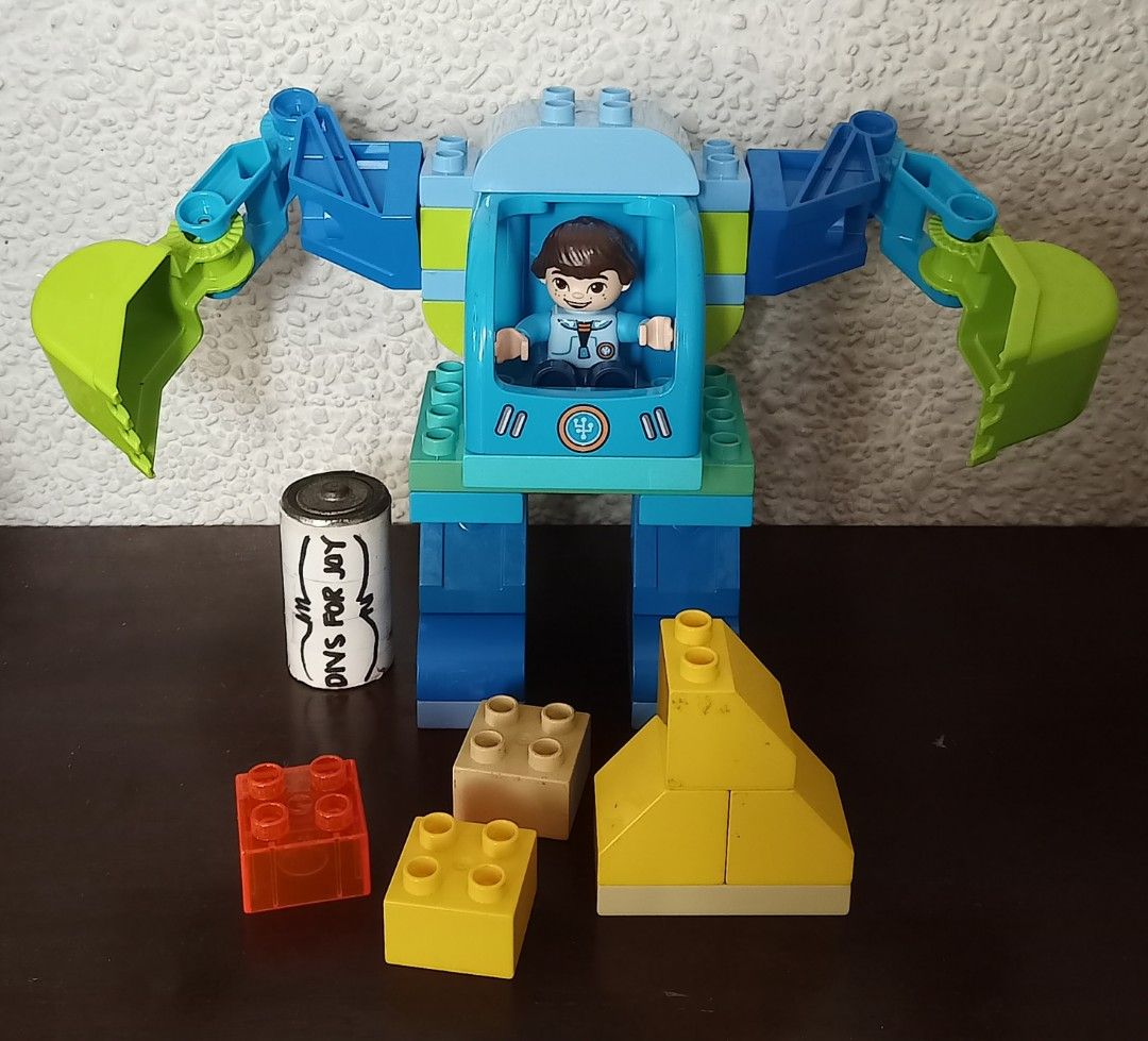 Lego Duplo sets (Category: Lego & Building Sets) located in Sorsogon. Submitted by divs4joy (Listing ID 1470662065, Image 3). Description: Lego Duplo sets 1285❌❌❌❌ 👉 Duplo 10986 Family house on wheels; complete 👉 Duplo 10825 Miles' Exo-flex suit 👉 as it is; WYSIWYG. 👉 see other photos for details..