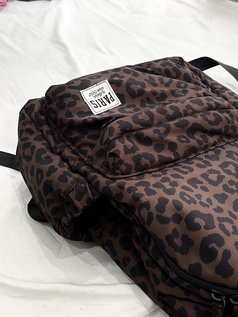 Leopard Backpack (Category: Backpacks) located in Cheras. Submitted by cymeoww (Listing ID 1470611324, Image 3). Description: Never used .