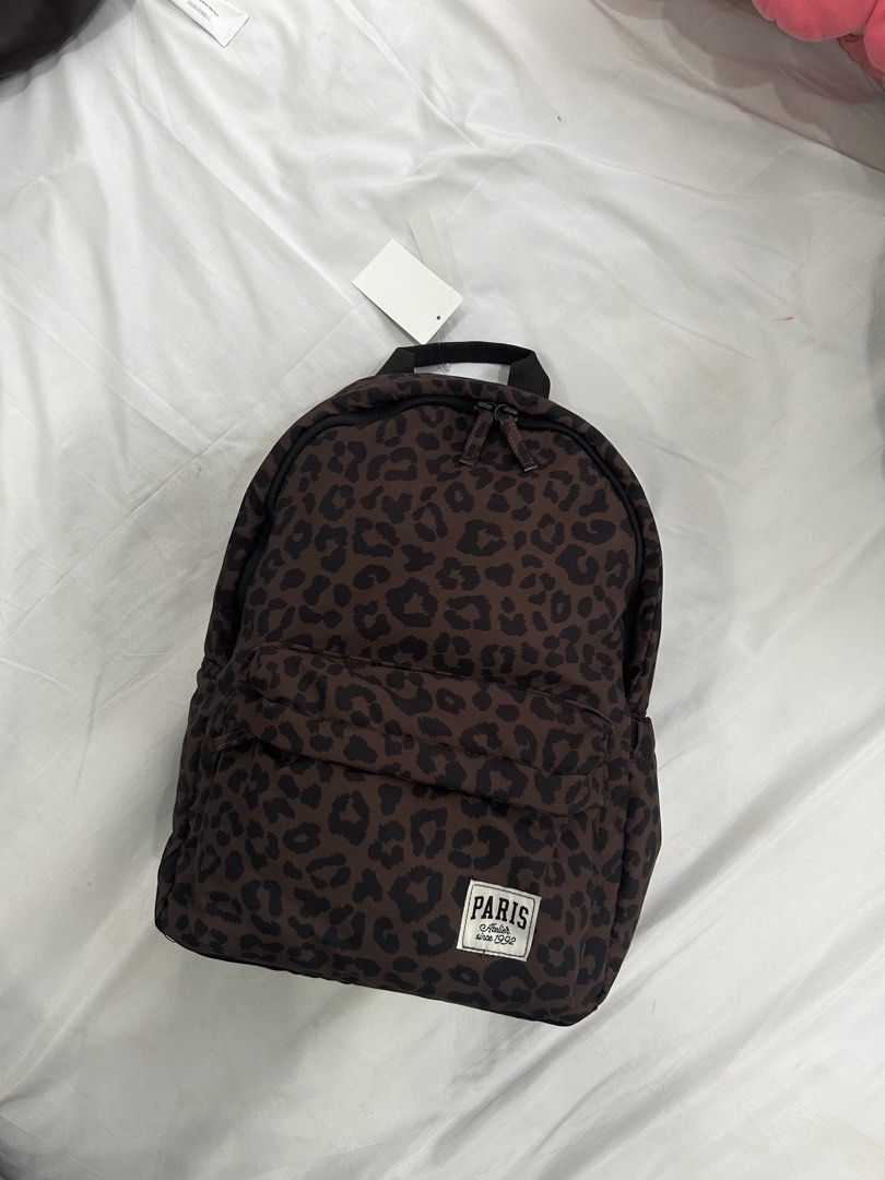 Leopard Backpack (Category: Backpacks) located in Cheras. Submitted by cymeoww (Listing ID 1470611324, Image 1). Description: Never used .