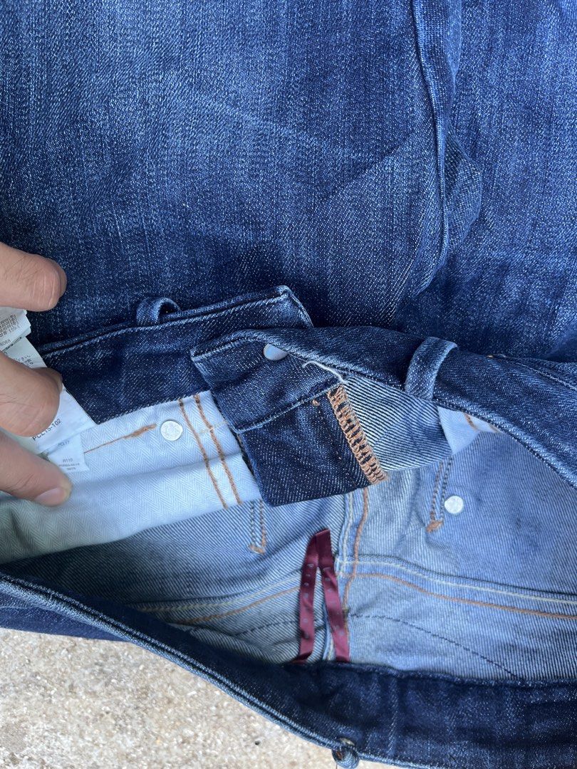 Levis (Category: Jeans) located in City of Isabela. Submitted by ibzagga (Listing ID 1470699740, Image 3). Description: All in pic details .