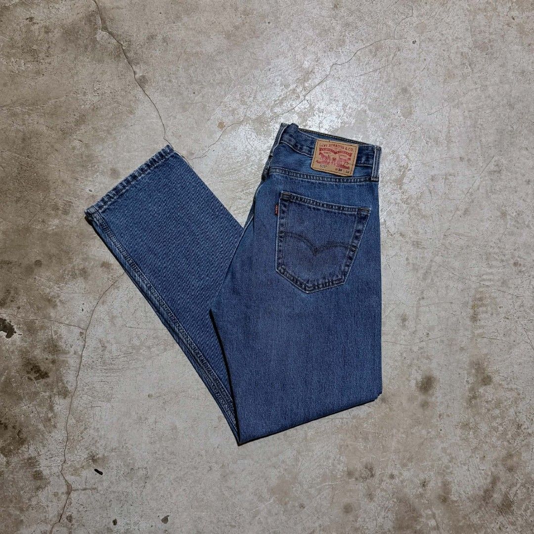 Levi's 505 Regular Fit Jeans Blue (Category: Jeans) located in Manila. Submitted by arvinnn_ (Listing ID 1470689370, Image 3). Description: Levis 505 Denim Pants W 34 L 42 LO 8 Good Condition Issue minimal distressed, Stain 550+sf Antipolo, Rizal.