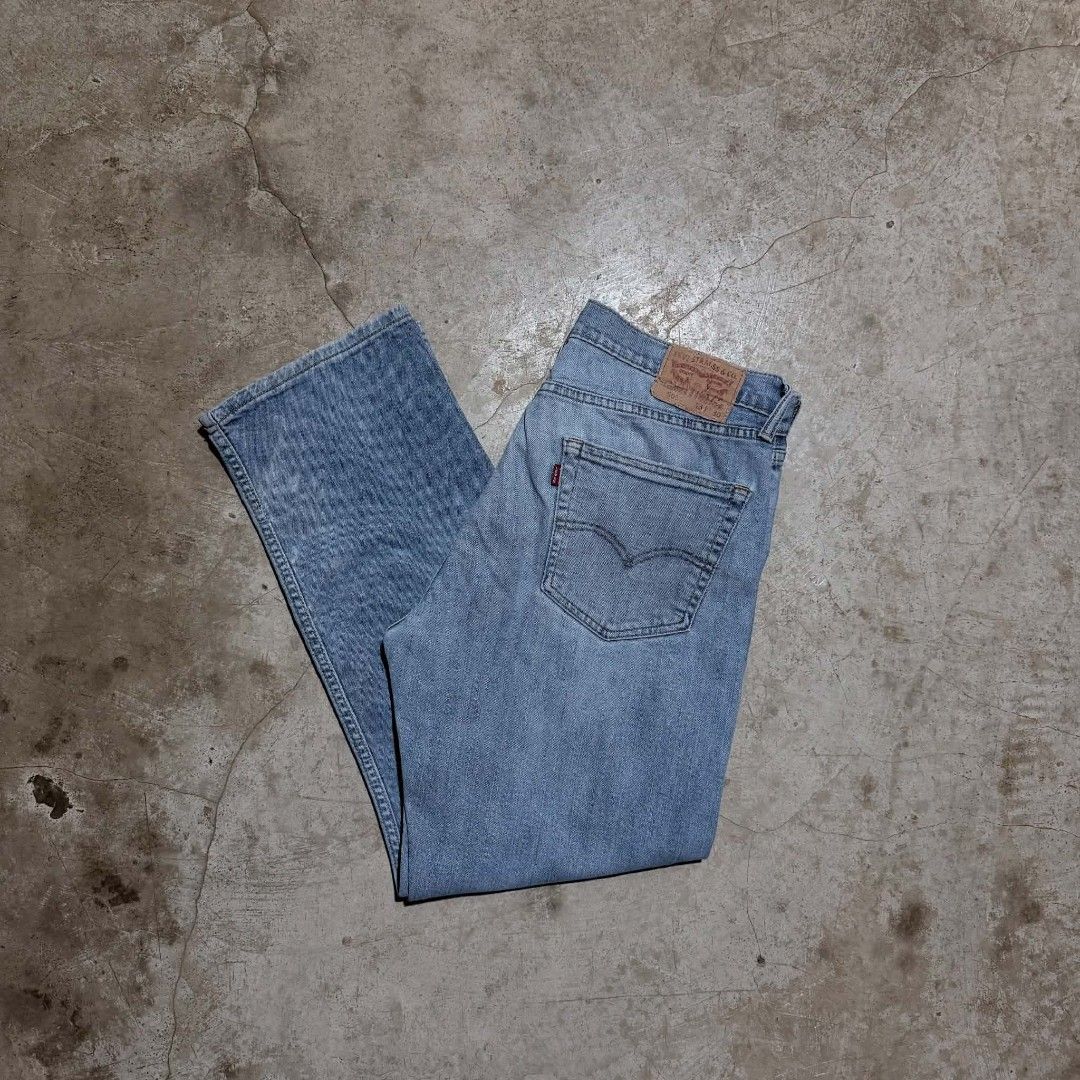 Levi's 505 Regular Fit Light Wash Jeans (Category: Jeans) located in Manila. Submitted by arvinnn_ (Listing ID 1470689182, Image 3). Description: Levis 505 Denim Pants W 34-36 L 40.5 LO 8.5 Good Condition Issue Mininal distressed, Sign of usage 550+sf Antipolo, Rizal.
