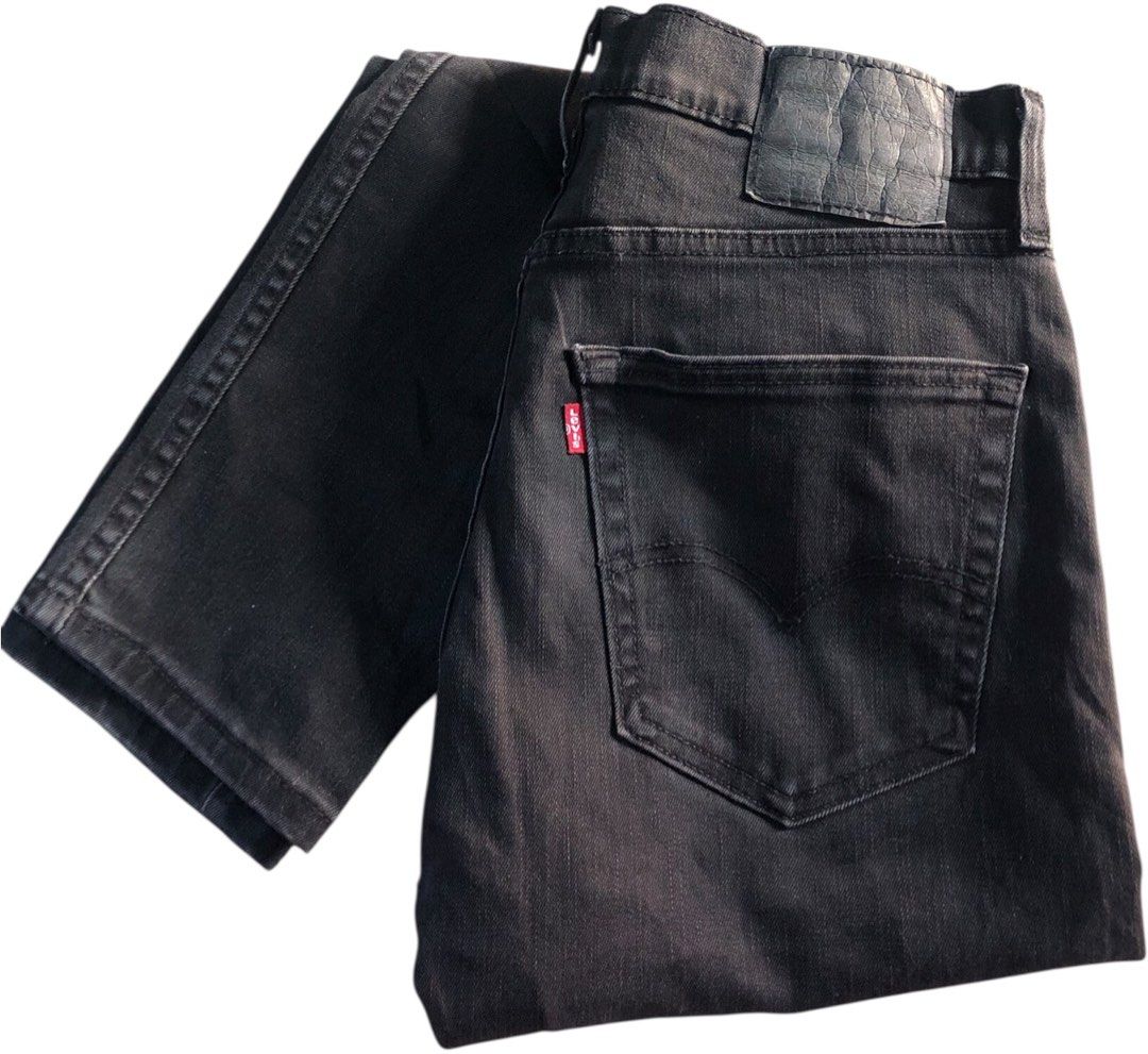 LEVIS 512 WATERLESS JEANS (Category: Jeans) located in General Trias. Submitted by gracesabel55302 (Listing ID 1470598360, Image 1). Description: LEVIS 512 WATERLESS JEANS SIZE…31-32 Length..41 LEGHOLE..6.