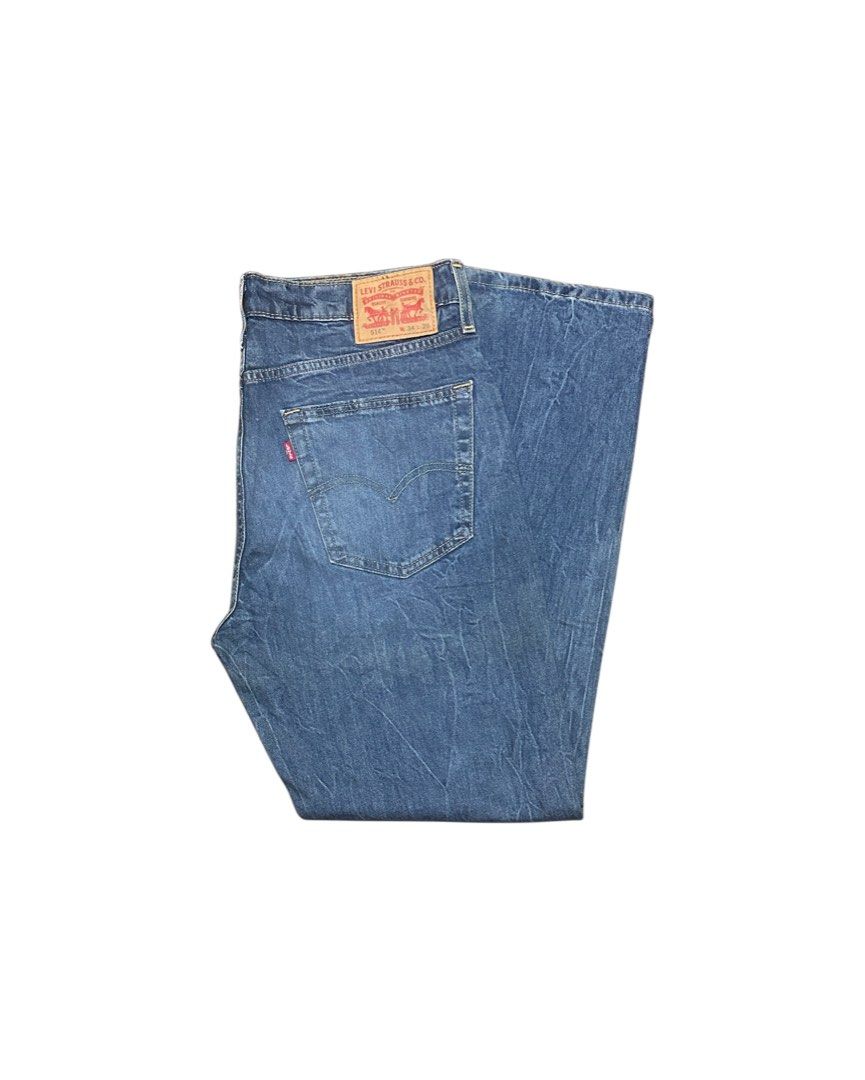 Levi’s 514 Washed Denim Pants (Category: Jeans) located in Guiguinto. Submitted by bottomsup_lootfinds (Listing ID 1470584336, Image 3). Description: Levi’s 514 Washed Denim Pants Size on tag: 34 waist 34-36 length 41.5 hem/leg hole 8.5 sign of usage.