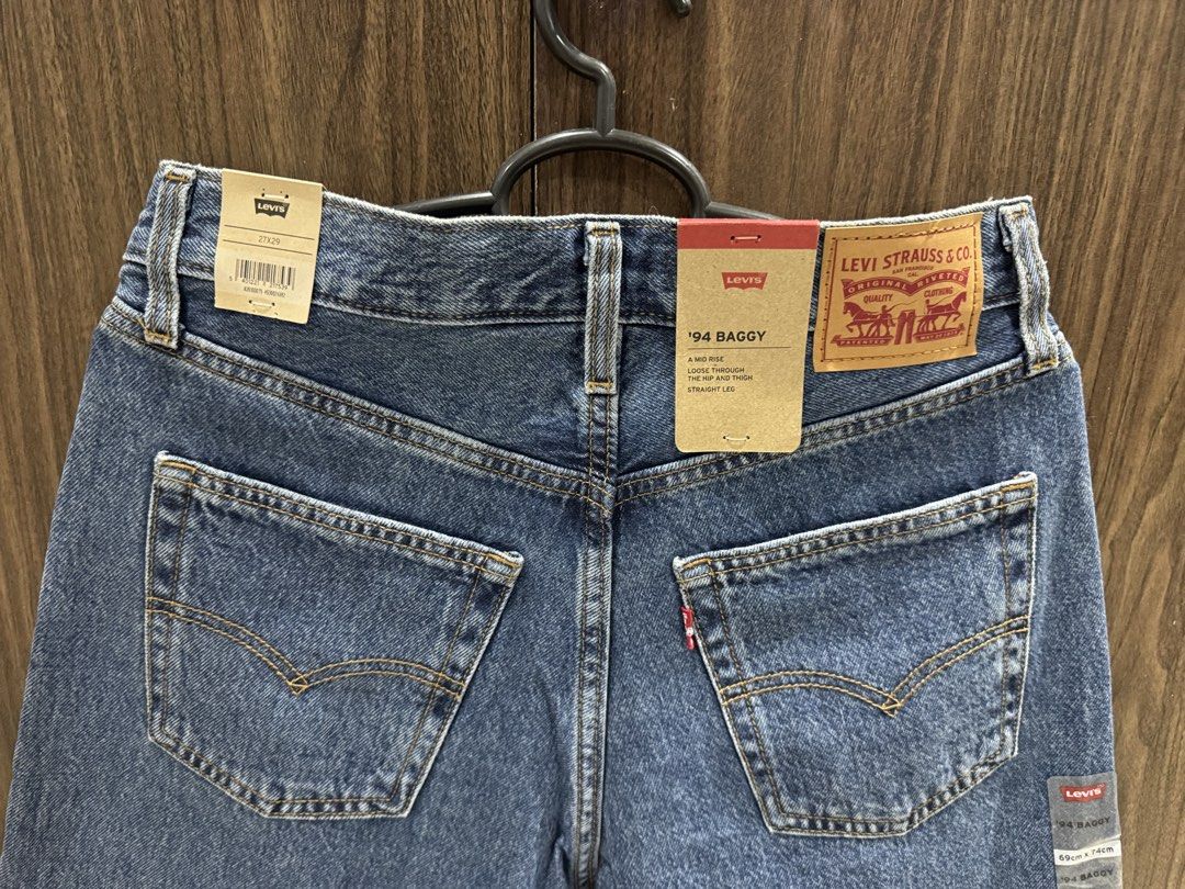 Levi’s 94 baggy jeans blue (Category: Jeans) located in Pasig City. Submitted by kodak.blue (Listing ID 1470692675, Image 3). Description: .