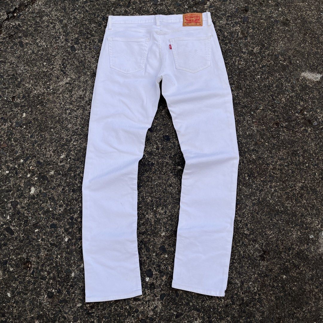 Levis Jeans 511 (Category: Jeans) located in Manila. Submitted by thrift-thrift00 (Listing ID 1470598071, Image 1). Description: Levis 511 Authentic! Actual Dimes Waist: 32" Length: 42" Excellent Condition Marikina City📍 1,499.