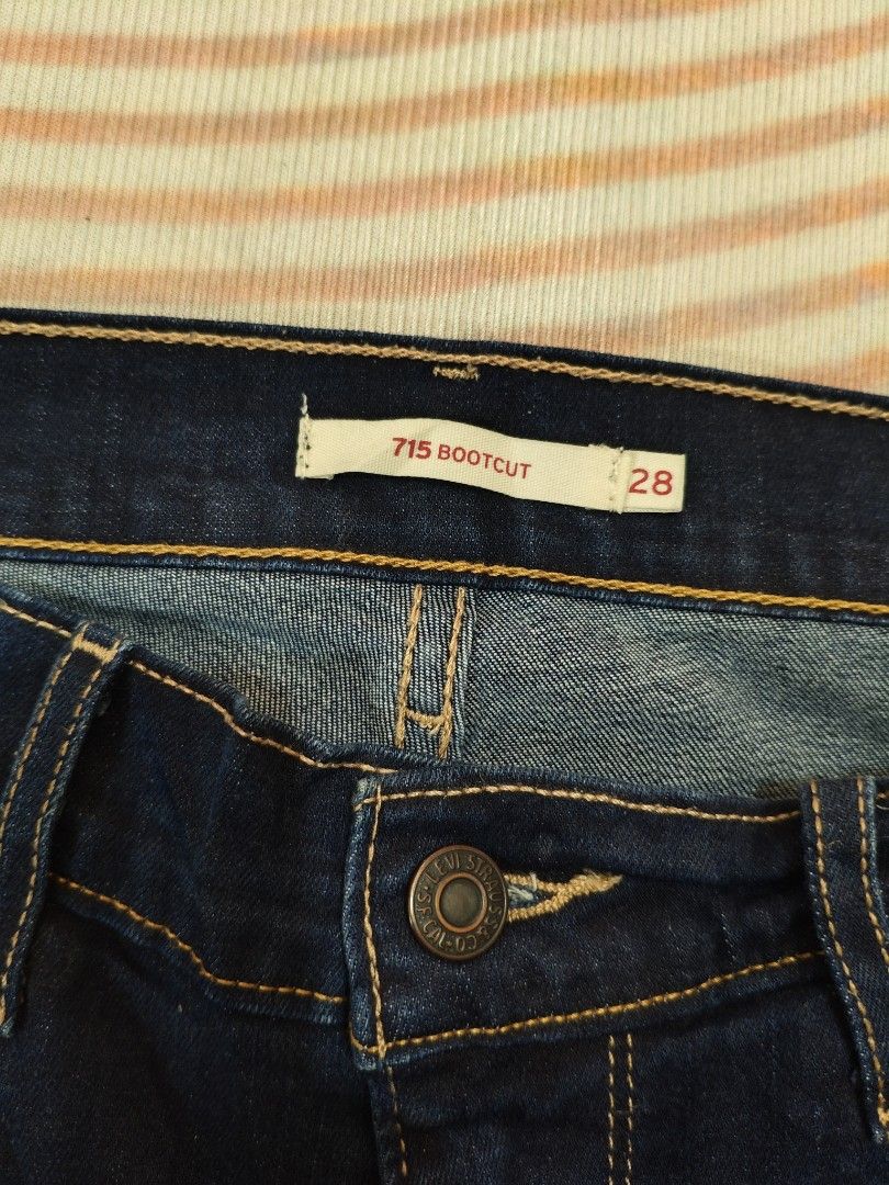 Levis Jeans Womens Bootcut (Category: Activewear) located in Borongan. Submitted by thrifthappens.ph (Listing ID 1470564700, Image 3). Description: Levis Jeans Bootcut As New Condition Size 28x32 Waist: 28-31 Length: 38 Hem: 8.5 Excellent Color rate No Issue Flawless 1200 + sf.