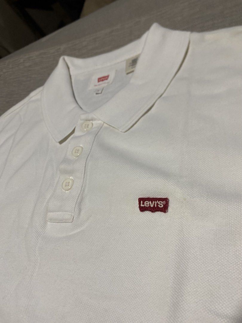 Levis Polo Shirt (Category: Tshirts & Polo Shirts ) located in Lantapan. Submitted by thriftsylz (Listing ID 1470669917, Image 2). Description: •Levis Polo •Color: White •Color Rate: 10/10 •Issue: None •Size: Small on tag(18.5x27).
