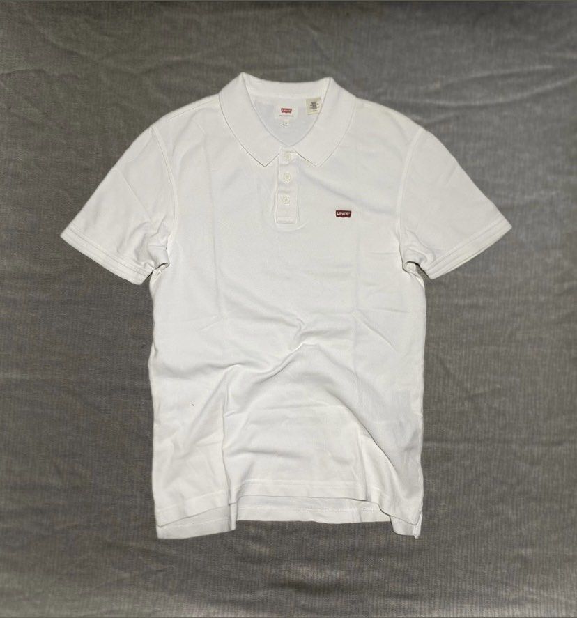Levis Polo Shirt (Category: Tshirts & Polo Shirts ) located in Lantapan. Submitted by thriftsylz (Listing ID 1470669917, Image 1). Description: •Levis Polo •Color: White •Color Rate: 10/10 •Issue: None •Size: Small on tag(18.5x27).