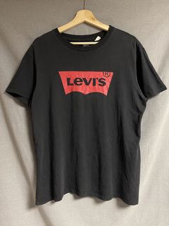 (Category: ) located in . Submitted by ukaythriftshirt (Listing ID 1470675542, Image 1). Description: .