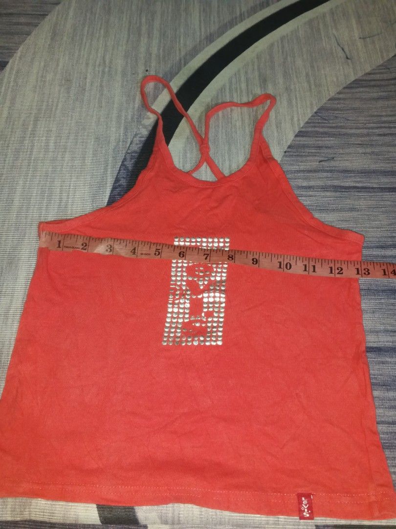LEVIS TANK TOP vintage (Category: Others Tops) located in Manila. Submitted by icamalicdem29 (Listing ID 1470670065, Image 1). Description: .