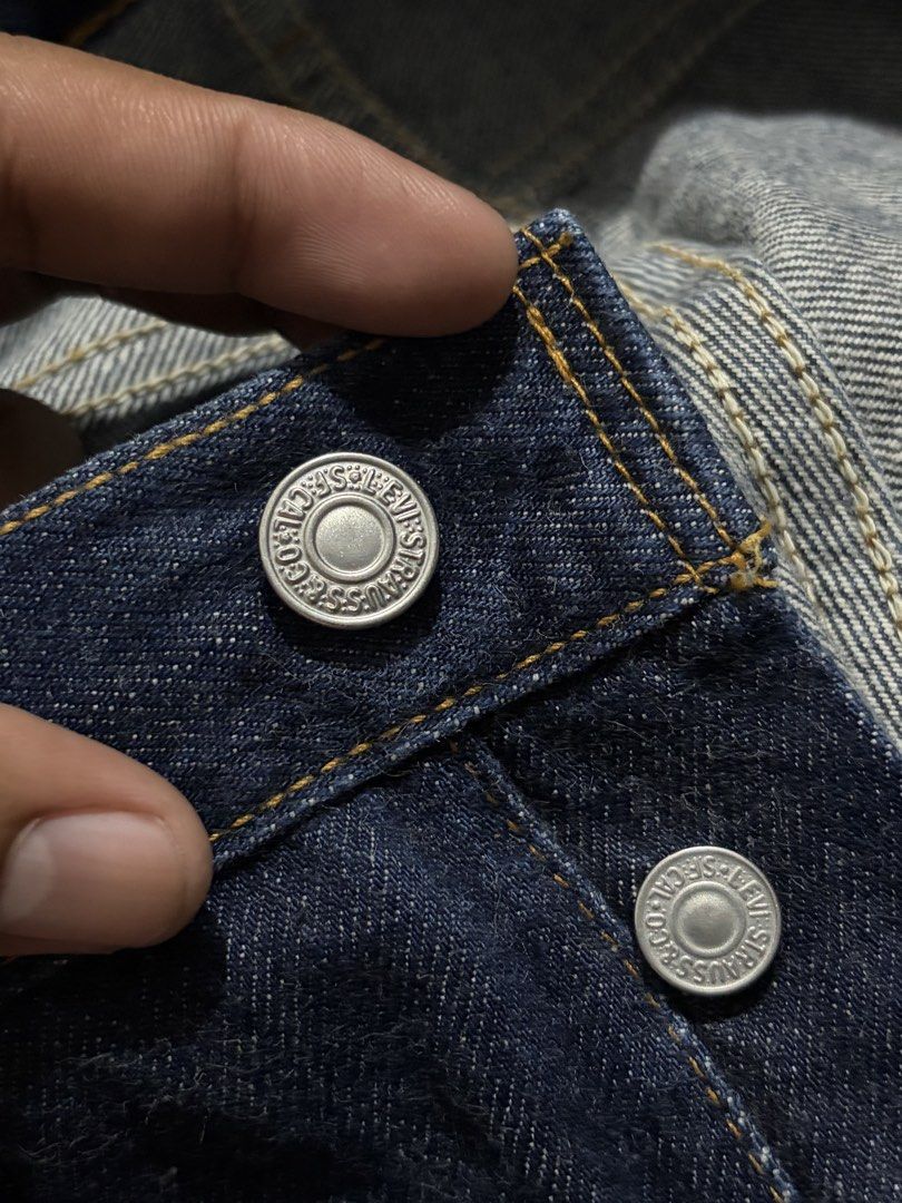 Levis Vintage 90’s 501 (Category: Jeans) located in Talisay. Submitted by re_sell01 (Listing ID 1470717606, Image 3). Description: Levis Vintage 90’s 501 Size: W28 L34 Waistline 29” Length 42.5” Leg Opening 7.5” Straight Leg Non Stretch Made in USA Excellent Condition.