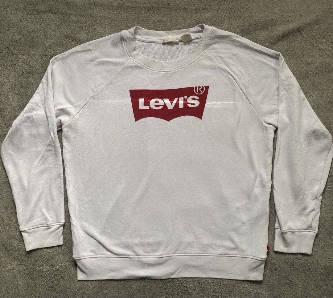 Levi’s Womens Sweatshirt (Category: Coats, Jackets and Outerwear) located in Dalaguete. Submitted by mrthrift. (Listing ID 1470562584, Image 1). Description: dimes 20x24.