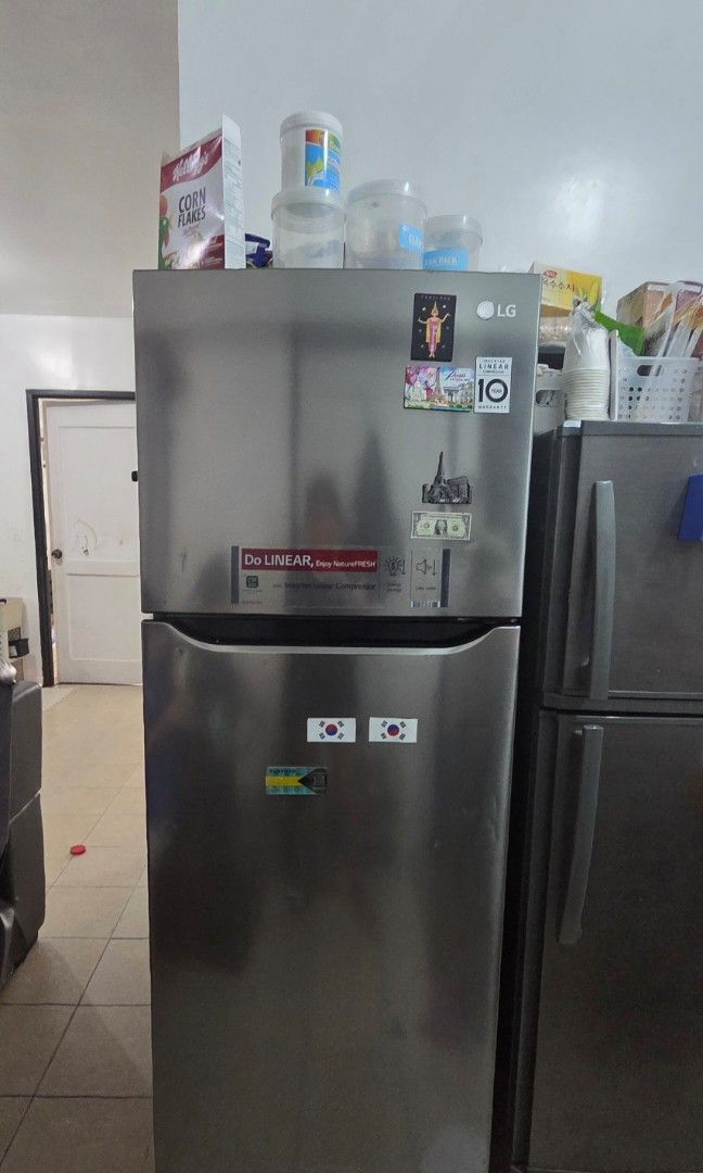LG 11.8 cu. Ft Refrigerator (Category: Refrigerators and Freezers) located in Paranaque City. Submitted by raeezzza (Listing ID 1470606737, Image 1). Description: LG Inverter Fridge quiet compressor.