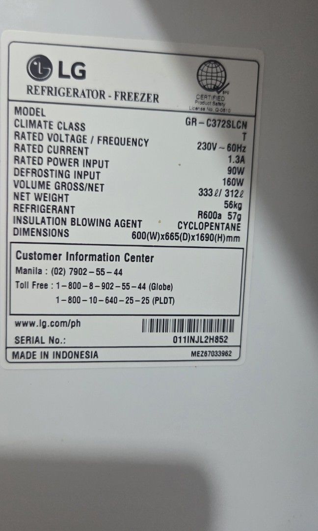 LG 11.8 cu. Ft Refrigerator (Category: Refrigerators and Freezers) located in Paranaque City. Submitted by raeezzza (Listing ID 1470606737, Image 3). Description: LG Inverter Fridge quiet compressor.