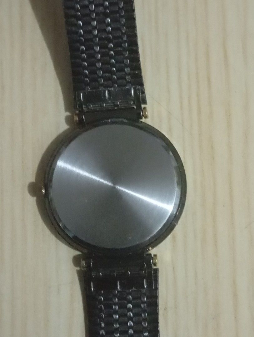 Liberty coin dial (Category: Women's Watches) located in Las Pinas. Submitted by quick_deals_great_finds2 (Listing ID 1470676757, Image 3). Description: Quartz with battery 30mm adjustable wrist size.