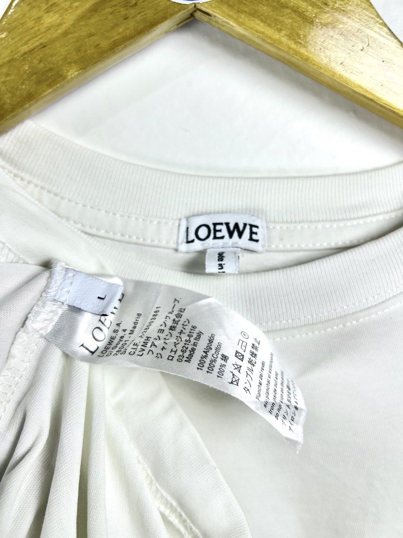 ‎“LOEWE” MSSV ANAGRAM TEE (Category: Tshirts & Polo Shirts ) located in Taguig. Submitted by ldm.ph (Listing ID 1470726418, Image 3). Description: ‎(LDM-C-0271) ‎Size:ACTUAL FIT:XL ‎Dimensions ‎Inches width:23 ‎Inches length:29 ‎Condition: GOOD AS NEW ‎Color rate:10 ‎Flaws:❌ ‎(READY TO WEAR) .