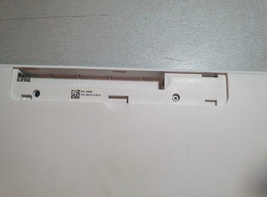LOGITECH WIRELESS KEYBOARD (Category: Computer Keyboard) located in Mandaluyong City. Submitted by boujeeeee (Listing ID 1470693672, Image 2). Description: Negotiable!!!!!.