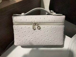 (Category: ) located in . Submitted by japanandsingaporeluxepreloved (Listing ID 1470678920, Image 1). Description: .