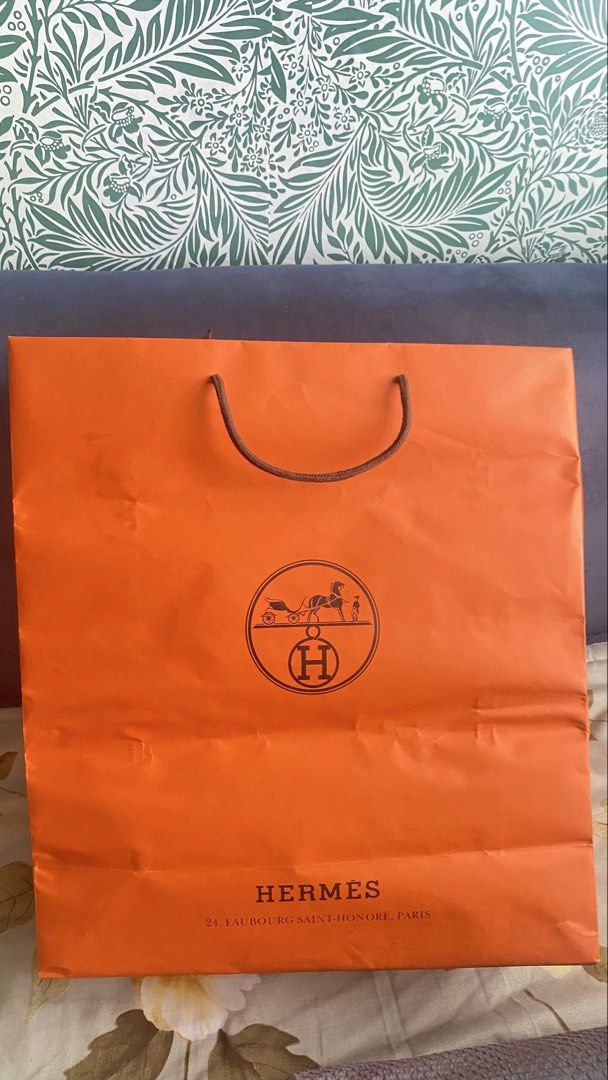 Louis Vuitton and Hermes Paper Bag and Boxe: (Category: Shoulder Bags) located in Lapu Lapu. Submitted by any_thrift (Listing ID 1470573074, Image 2). Description: All authentic Louis Vuitton Paper Bag and Shoe box Hermes paper Bag Location: Lapulapu Cebu.