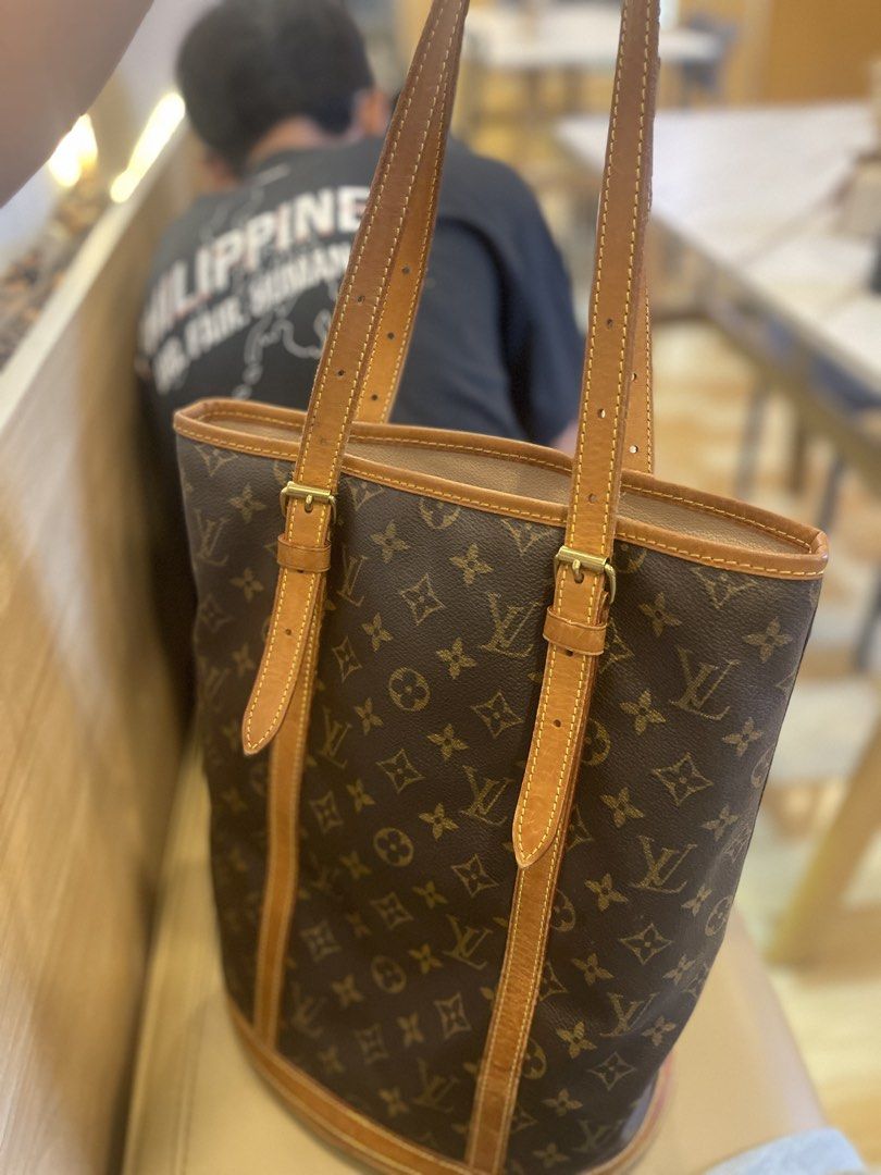 Louis Vuitton Monogram Bucket Bag (Category: Luxury Bags & Wallets) located in Rizal. Submitted by annelimited_stuffs (Listing ID 1470670572, Image 3). Description: - Authentic Louis Vuitton Monogram Bucket Bag - Classic monogram canvas with vachetta leather trim and gold-tone hardware - Spacious interior featuring a convenient zip pocket - Adjustable shoulder straps for a comfortable fit - Stamped Louis Vuitton Paris, Made in France - Condition: