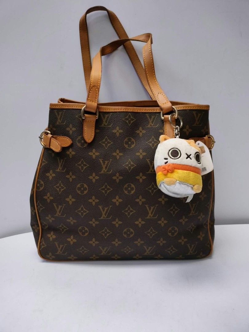Louis Vuitton Monogram Cabas Mezzo Tote Bag (Category: Luxury Bags & Wallets) located in Baguio. Submitted by galdzz_23 (Listing ID 1470667939, Image 1). Description: - Authentic Louis Vuitton Cabas Mezzo tote in classic monogram canvas - Comfortable tan leather straps and trim with durable gold hardware - Spacious interior featuring a central zippered compartment, open sections, and an inner zip pocket - Adjustable side buckle details to customi
