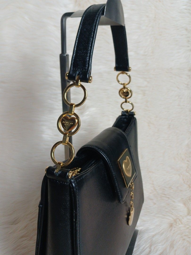 Lovcat (Category: Shoulder Bags) located in Cagayan de Oro. Submitted by f.closet. (Listing ID 1470613013, Image 3). Description: lovcat ,execellent condition semi medium size manage your expectations,item is thrift, may show signs of use.