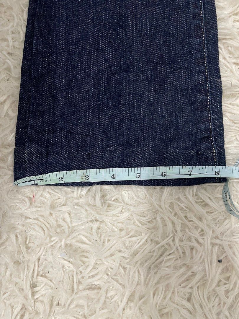 Low waist Flare Levis (Category: Jeans) located in Iligan City. Submitted by bartolorec40249 (Listing ID 1470712897, Image 3). Description: 24-26 L-37-38 No Flaws .