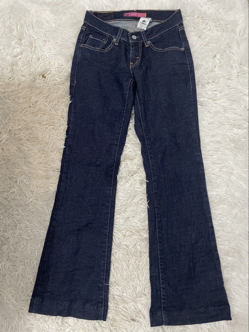 Low waist Flare Levis (Category: Jeans) located in Iligan City. Submitted by bartolorec40249 (Listing ID 1470712897, Image 1). Description: 24-26 L-37-38 No Flaws .