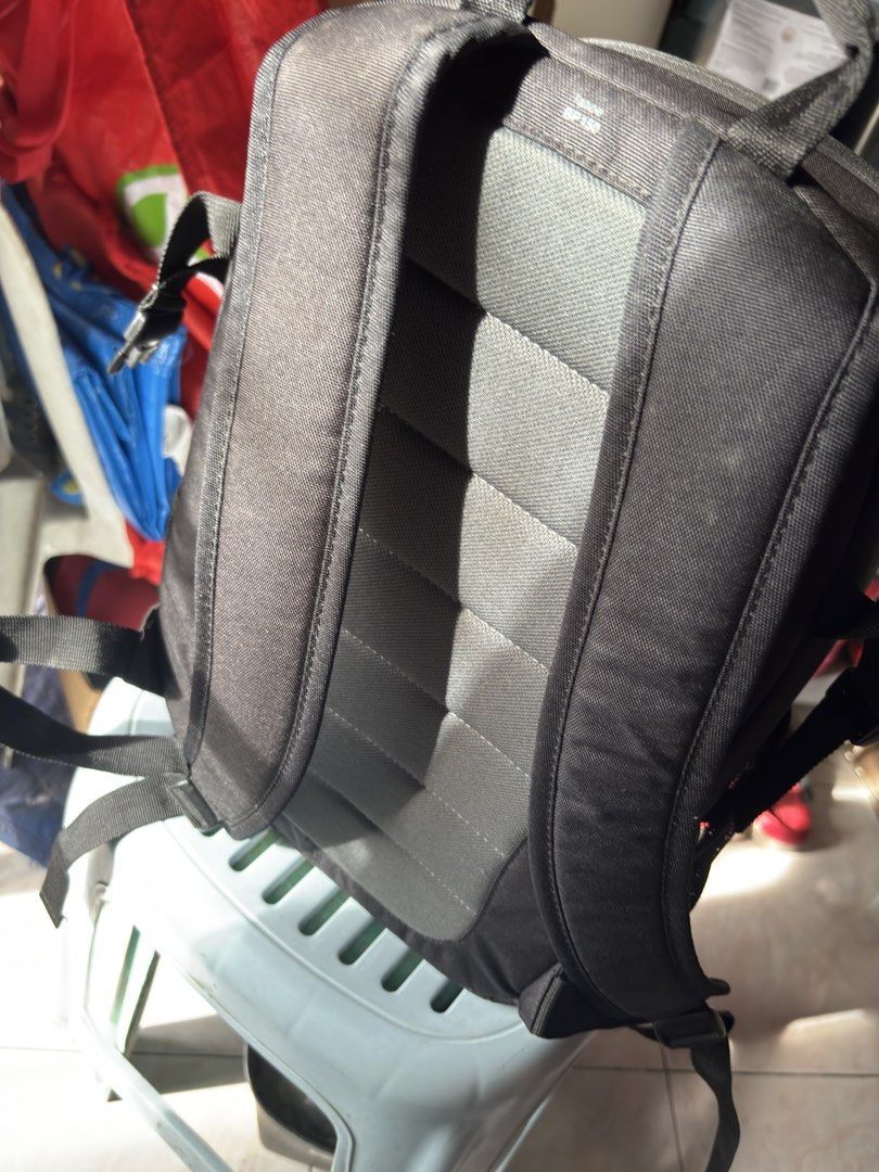 Lowepro Tahoe BP 150 Camera Backpack (Category: Backpacks) located in Santa Rosa. Submitted by heckler03 (Listing ID 1470590727, Image 2). Description: - Authentic Black Lowepro Tahoe BP 150 camera backpack - Customizable main compartment for camera gear and accessories - Dedicated sleeve fits a tablet safely - Padded back panel and adjustable shoulder straps for all-day comfort - Handy zippered top pocket with a stylish orange pull tab - Excelle
