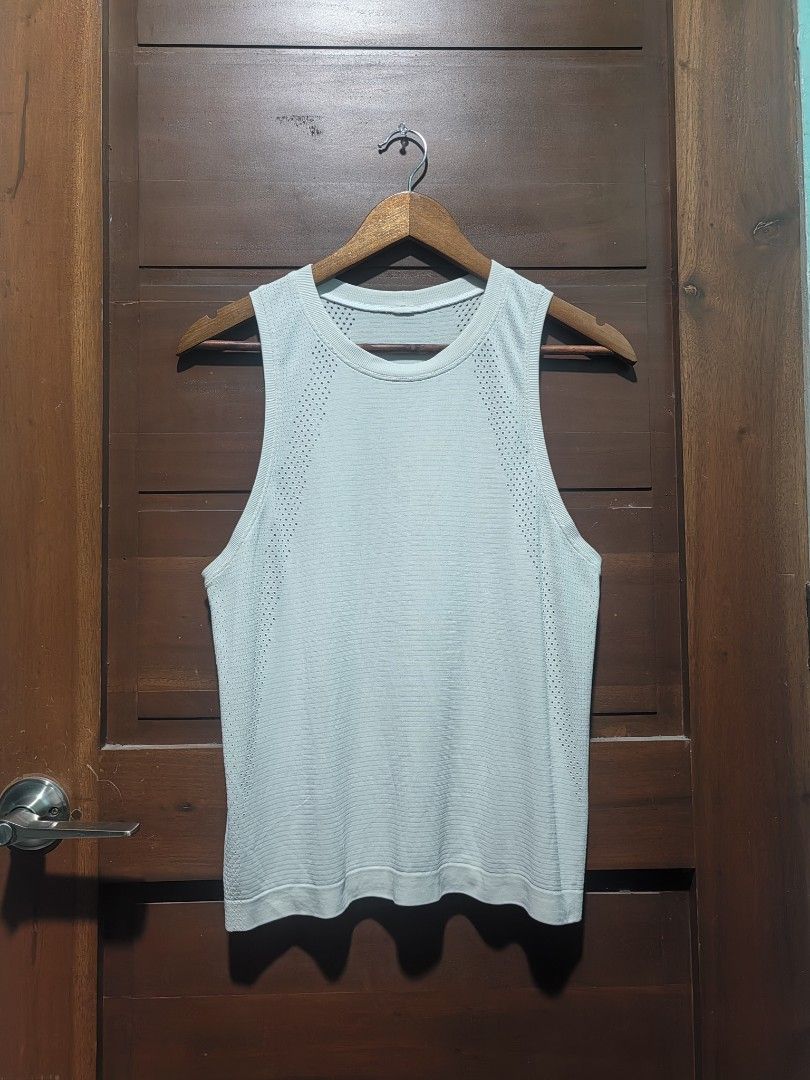 Lulu lemon train to be tank top (Category: Tshirts & Polo Shirts ) located in Samal. Submitted by rj_thrift (Listing ID 1470672430, Image 1). Description: No issue Need wash only Excellent condi.