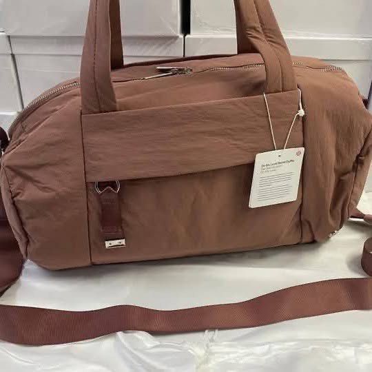 Lululemon Duffle Bag 16L (Category: Shoulder Bags) located in Binan City. Submitted by pinkykeenshop (Listing ID 1470740323, Image 1). Description: .