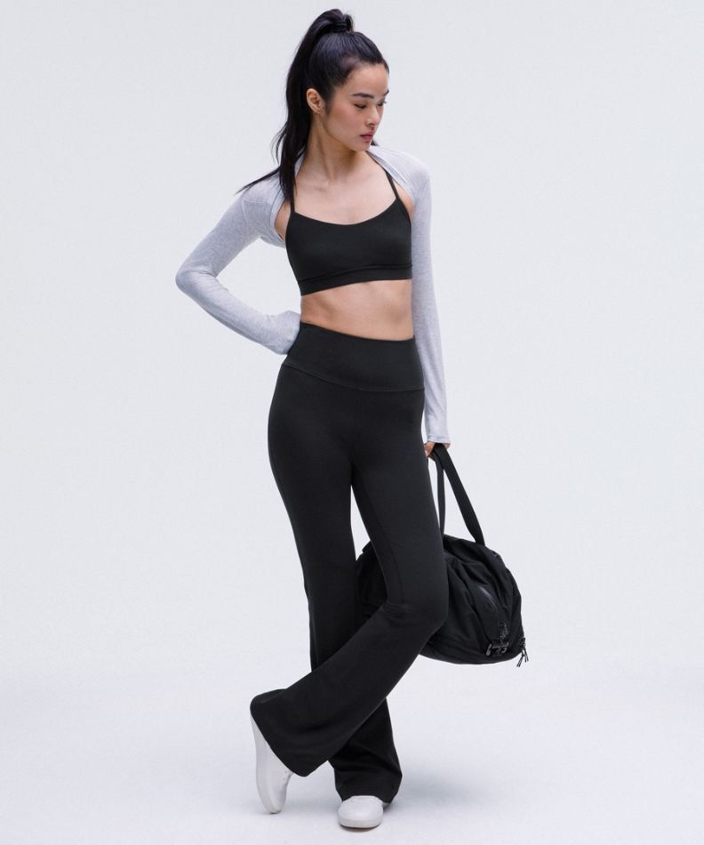 💃Lululemon Groove Super-High-Rise Flared Pant (Category: Activewear) located in Cordova. Submitted by thedecluterrer (Listing ID 1470695826, Image 2). Description: .