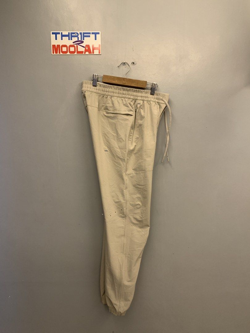 LULULEMON NYLON JOGGER PANTS (Category: Joggers) located in Cavite. Submitted by thrift2moolah (Listing ID 1470605112, Image 2). Description: LULULEMON NYLON JOGGER PANTS Medium to Large Waist 30/34 Lenght 38 Excellent condition 9.5/10 Color rate 750 plus sf only.