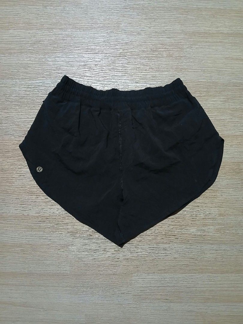 Lululemon Running Shorts (Category: Activewear) located in Mangaldan. Submitted by used2.wearwomens (Listing ID 1470641882, Image 3). Description: Good Condition No Issue Size On Tag Waist 28-30 Length 12 Kindly Check All Posted Pictures.