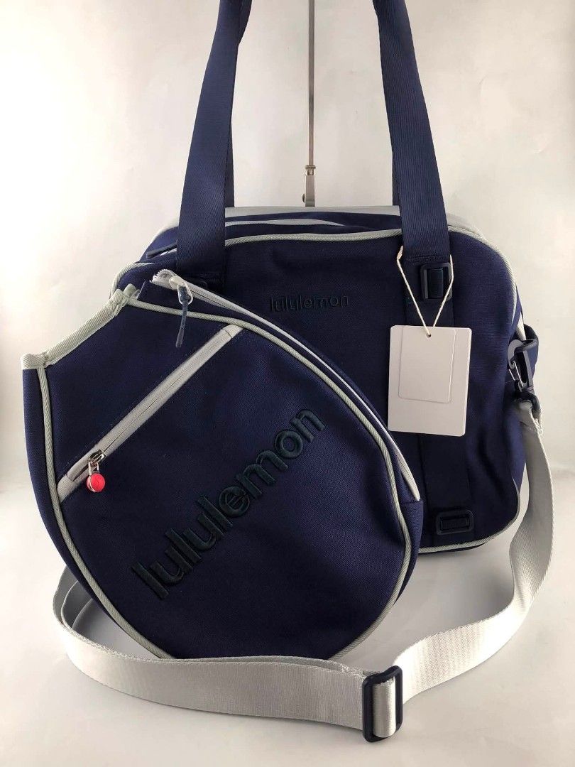 Lululemon Small Racket Bag 16.5L (Category: Cross-body Bags) located in Manila. Submitted by msddirectfactoryoutlet (Listing ID 1470594026, Image 3). Description: Lululemon Small Racket Bag W 35cm x D 16cm x H 29cm (13.8" x 6.3" x 11.4") Volume: 16.5L.