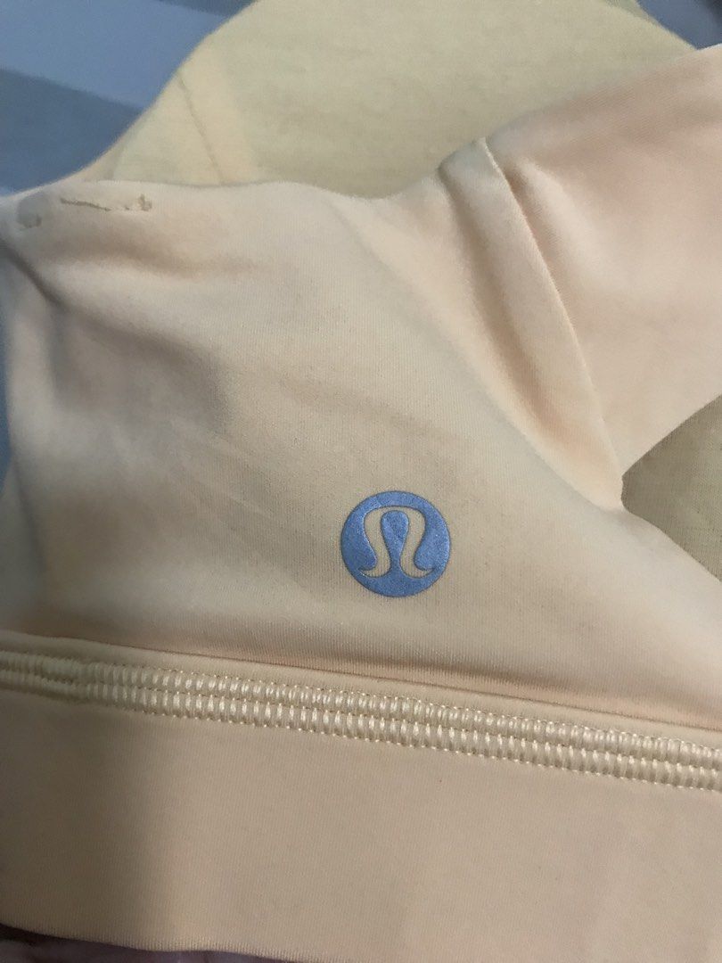 Lululemon Sportsbra (Category: Activewear) located in Manila. Submitted by freshlemon58885 (Listing ID 1470665103, Image 3). Description: Latest Edition Square Tag 6 Padded .