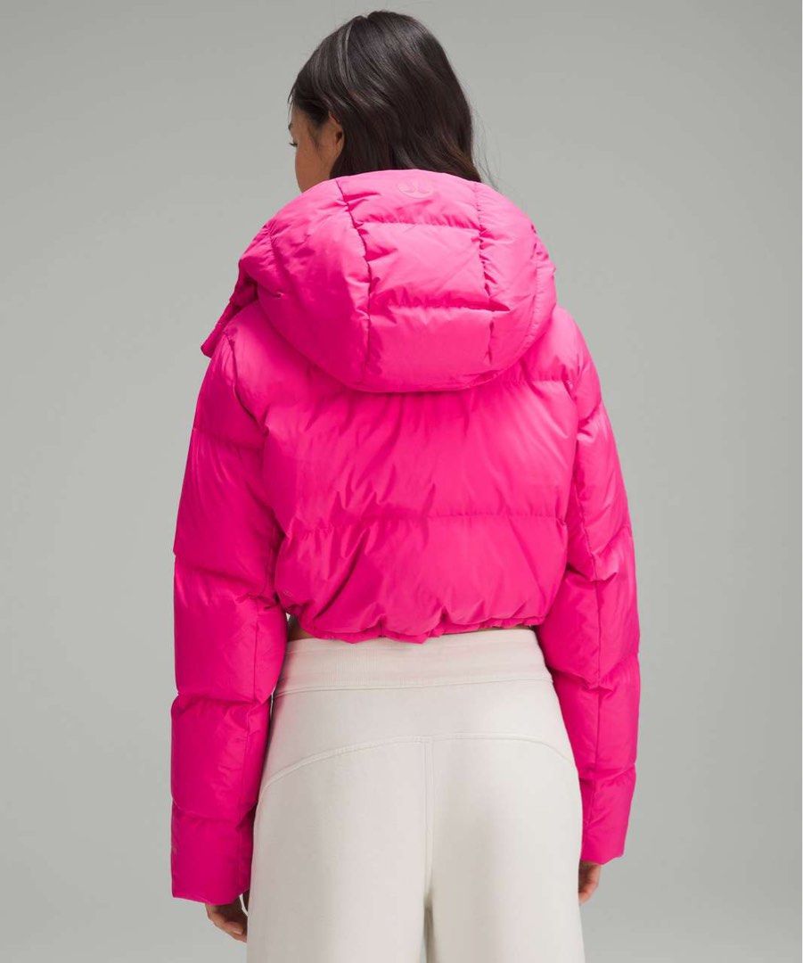 Lululemon 🍋Wunder Puff Super-Cropped Jacket Sonic Pink (Category: Coats, Jackets and Outerwear) located in Taguig. Submitted by greenfuzz (Listing ID 1470603260, Image 2). Description: All the puff in a shorter length. This super-cropped version of our wonderfully warm down jacket has a cinchable waist to hold in heat. water-repellent, softmatte™ fabric Water-repellent Windproof 600-fill-power goose down insulates through extra loft 100% of our 