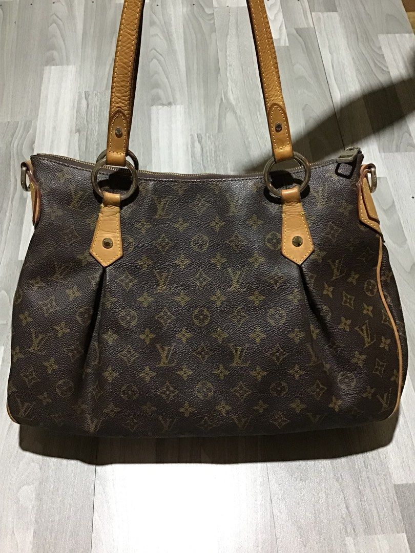 LV 20s monogram Palermo pm bag (Category: Luxury Bags & Wallets) located in Davao. Submitted by ljay.thriftedfinds (Listing ID 1470689594, Image 3). Description: Dm more details sure buyer Pass Sa maraming tanong All details will posted .