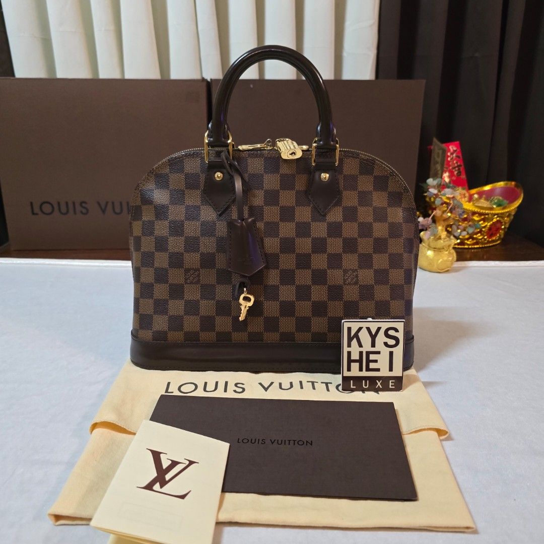 Lv Alma Pm De🤎 (Category: Luxury Bags & Wallets) located in Paranaque City. Submitted by kyshei (Listing ID 1470668274, Image 1). Description: 💯legit/,orig money back guaranteed‼️👍.