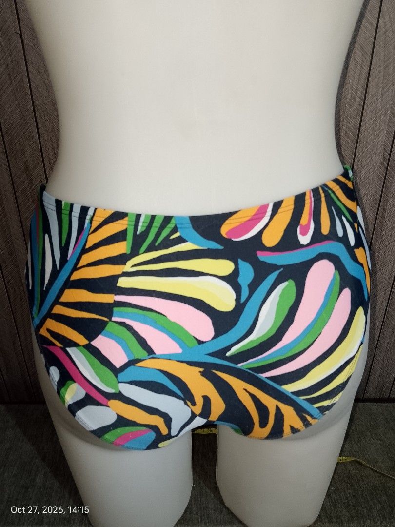 M: OLD NAVY BIKINI SWIMWEAR BIKINI BOTTOM (Category: Bikinis & Swimsuits) located in Manila. Submitted by truecrystal-1407 (Listing ID 1470607218, Image 2). Description: .
