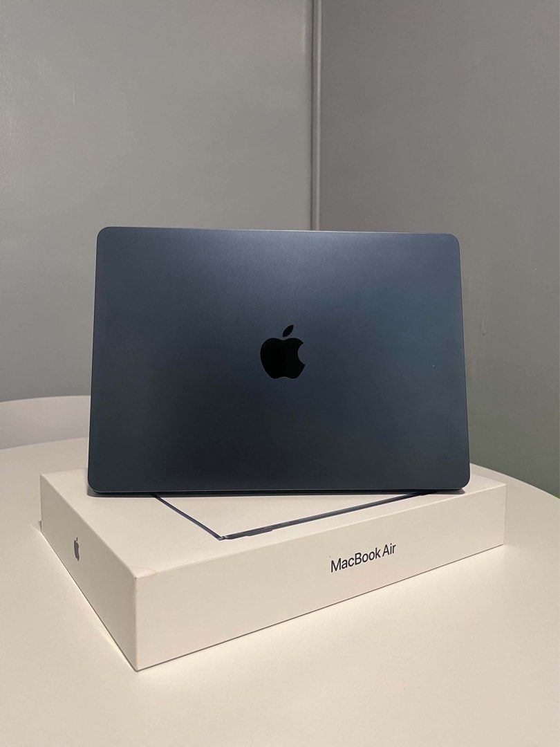 Macbook Air M2 8/256 (Category: Laptops & Notebooks) located in Quezon City. Submitted by andydrei (Listing ID 1470706302, Image 1). Description: FS or SWAP to iOS units! Macbook Air M2 8/256 - No history of repair - All features are working properly - 87% battery health can still last long - Cosmetic issue only see pics - Complete from PowerMac🇵🇭, With Original Box, Original Cord, Original Charger ₱37,990 negotiable to sure buyers DM📩 👌🏽 Un