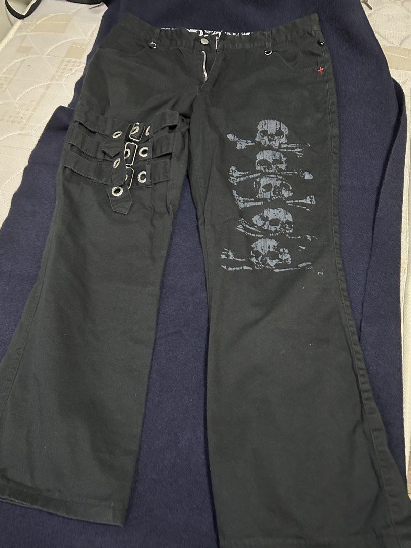 Mad Punks Bondage Pants (vkei/jpunk) (Category: Jeans) located in Manila. Submitted by sellzshi (Listing ID 1470682223, Image 3). Description: 34 W 38 L 10 HEM pm for more deets/offers.