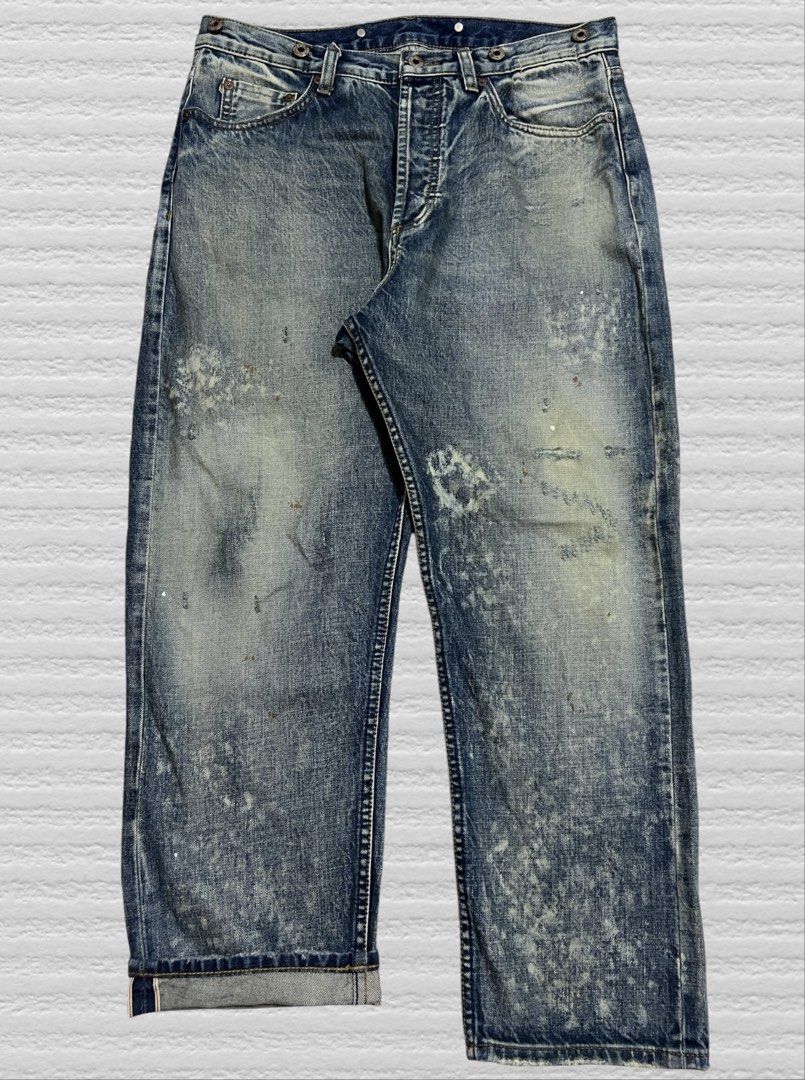 MADNESS Selvedge Jeans Distressed (Category: Jeans) located in Antipolo. Submitted by its.okay.to.thrift (Listing ID 1470673422, Image 1). Description: SIZE: 33+ waist on tape (M on tag, other measurements pls check photos carefully - ask questions or more photos) MOP: GCash / BPI SHIPPING: Lalamove / J&T ➡️ CONDITION: great condish. Intentional distressing and paint splatter look. With suspender buttons and short inseam like cropped. Buttons are