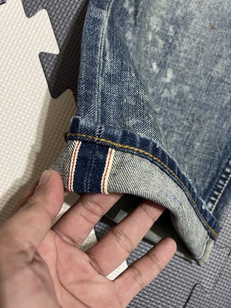 MADNESS Selvedge Jeans Distressed (Category: Jeans) located in Antipolo. Submitted by its.okay.to.thrift (Listing ID 1470673422, Image 3). Description: SIZE: 33+ waist on tape (M on tag, other measurements pls check photos carefully - ask questions or more photos) MOP: GCash / BPI SHIPPING: Lalamove / J&T ➡️ CONDITION: great condish. Intentional distressing and paint splatter look. With suspender buttons and short inseam like cropped. Buttons are